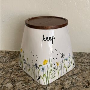 Rae Dunn Spring Canister